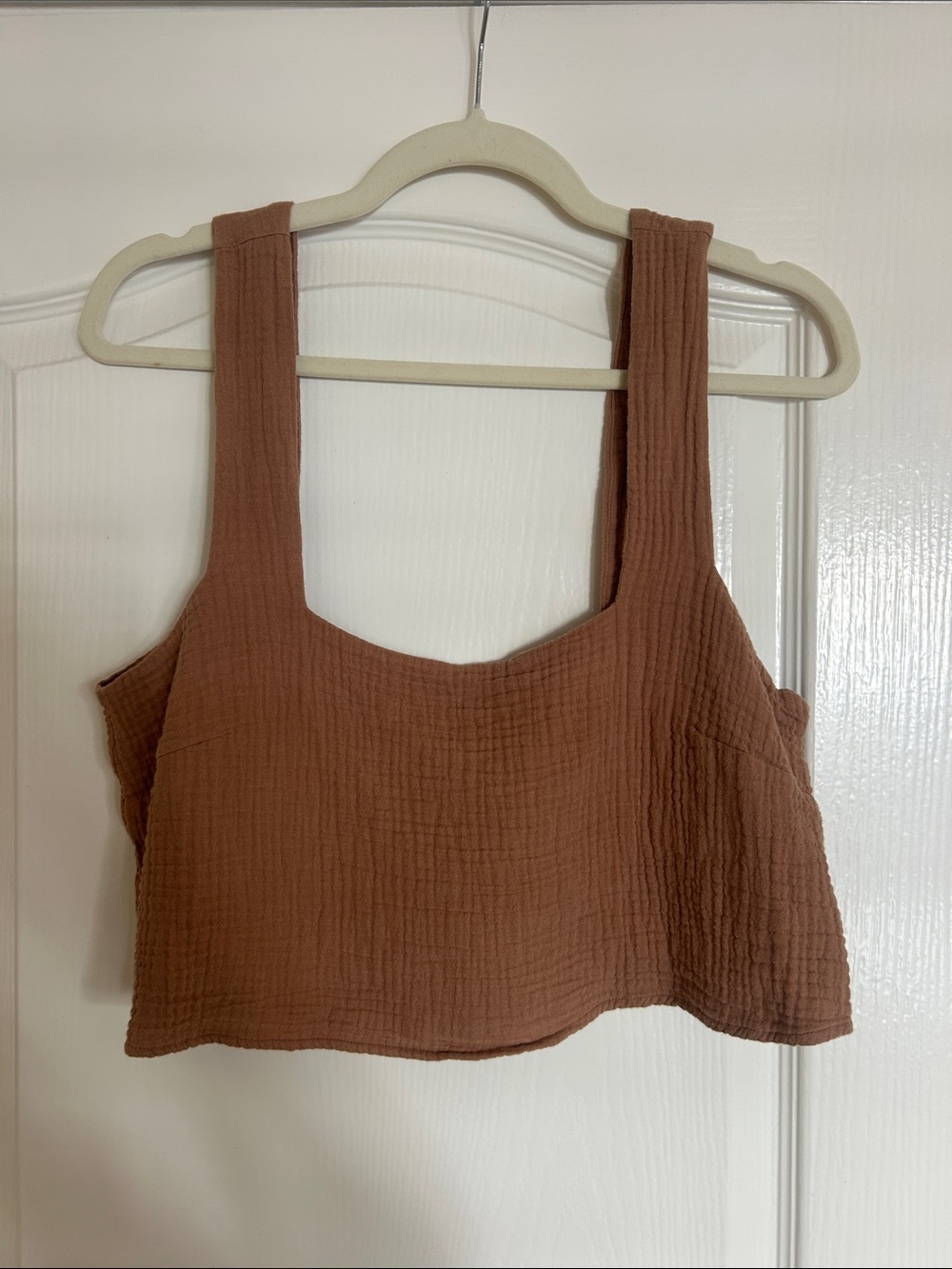 Show me your mumu Women's Cropped Square-Neck Tank Top in Rust